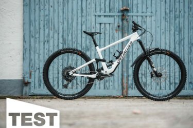 Specialized Enduro im Test: Der weiße Riese