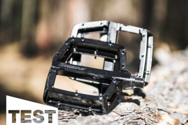 Neues Race Face Turbine-Pedal im Test: Flatpedals mit ultimativem Grip!